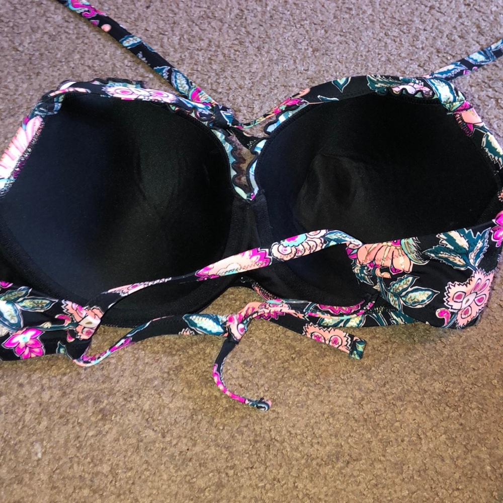 Bikini Top 👙 - Picture 3 of 4